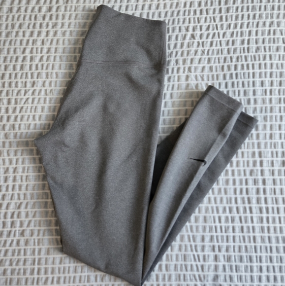 Nike Grey Soft Full Length Leggings - Picture 1 of 5